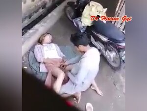 ပုဆိုးခင်းပြီးလိုးနေတဲ့အတွဲ ချောင်းရိုက်