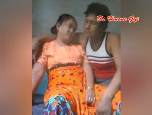 အန်တီကြီးကရှက်နေတယ်🤣