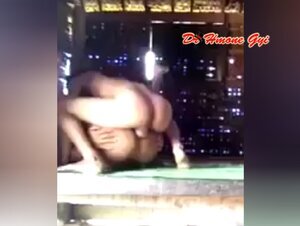 တဲပေါ်မှာရှယ်လိုးနေတာဟ