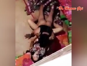 ဘေးအခန်းကလင်မယား ချောင်းရိုက်