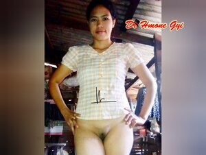 ပါးကွက်ကြားနဲ့မမကြီးအတုနဲ့ရှယ်ဘုပြတာ